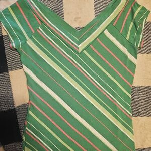 Dolled Up Juniors Green Striped V-Neck Short Sleeve Top Size XL